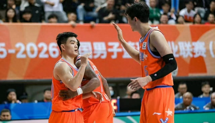 福建队爆冷逆转青岛队 冲击季后赛席位