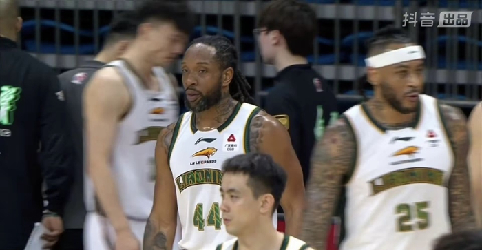 辽宁男篮惨败广州，乌戈战术被指崩盘