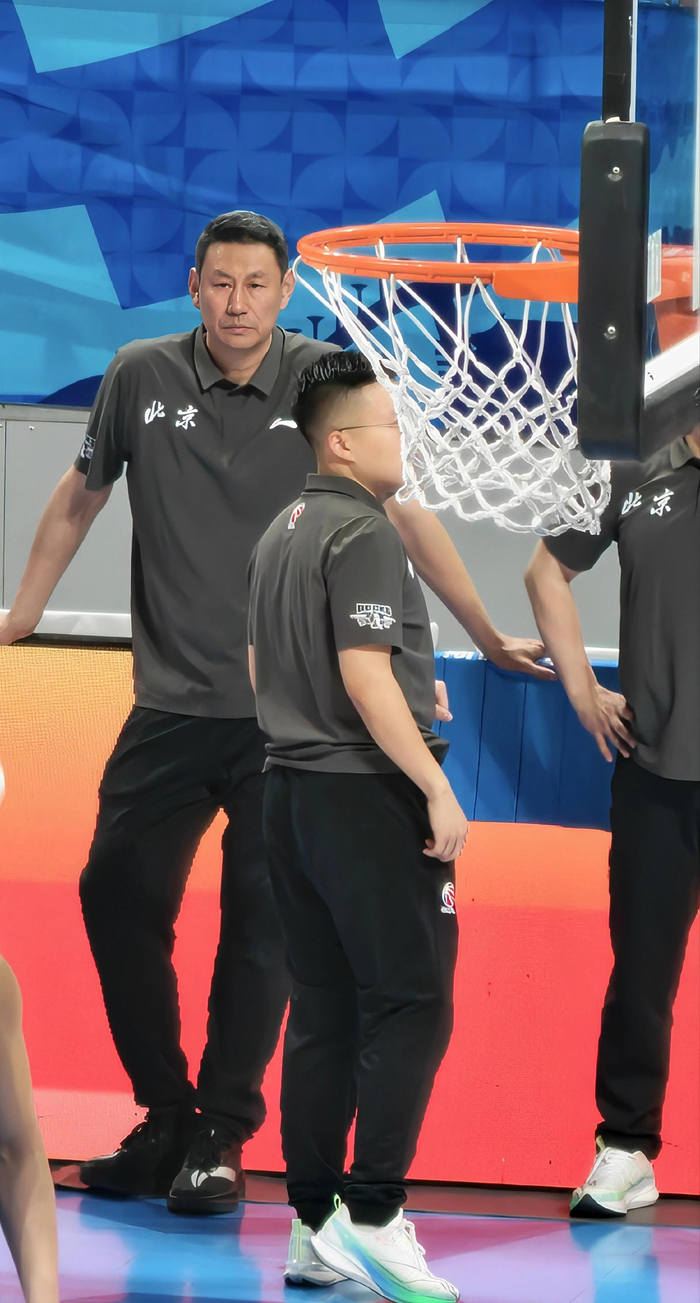 CBA季后赛六队集体称雄 南广老三广州与宁波首进