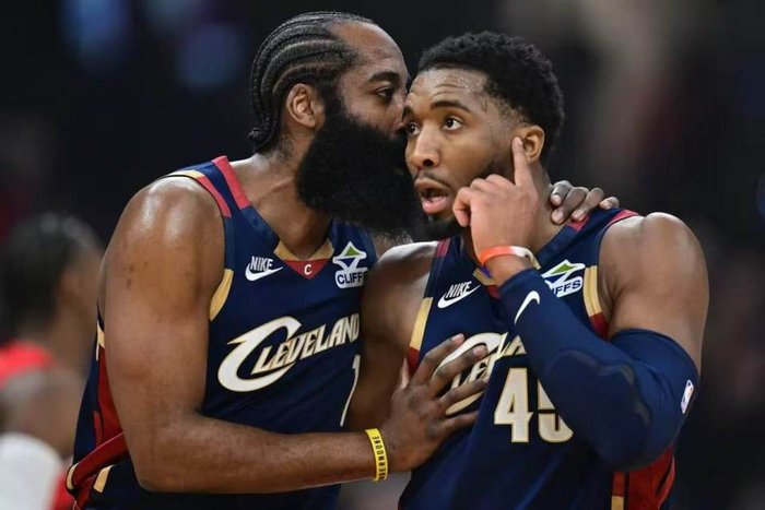 NBA季后赛各组对决最佳球员出炉：米切尔、塔图